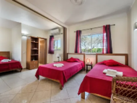 Villa Rodrigues - Private Pool & Comfort in the Algarve Hotéis em Pera