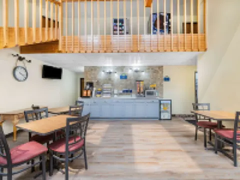 Days Inn by Wyndham Monticello Hotels in Wright County