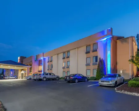Ramada Limited Tannersville/Poconos Hotels in Pocono