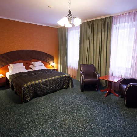 Luna Hotel