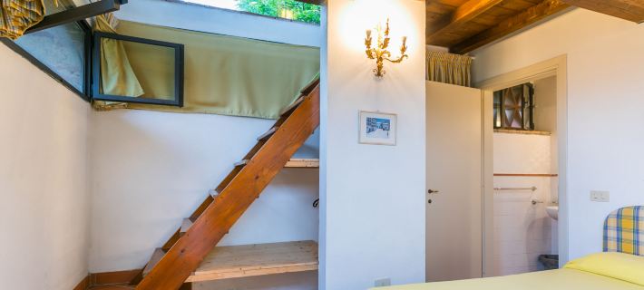 Podere Piastriccio/Casa di Vetro Hotels in Pescia