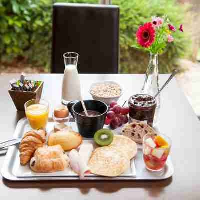 ibis Avallon Dining/Meeting Rooms