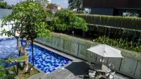 JW Naungan Coliving - 수영장