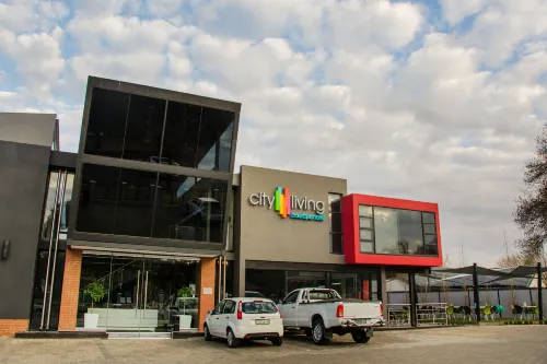 City Living Boutique Hotel - parking