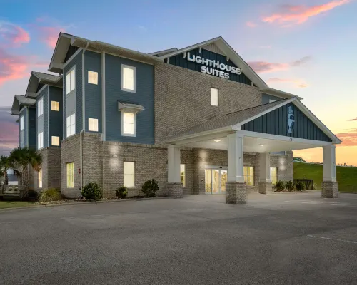 Lighthouse Suites - Best Western Signature Collection Hotels in Emerald Isle