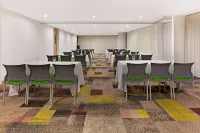La Quinta by Wyndham Medellin