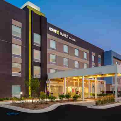 Home2 Suites by Hilton Grand Rapids Airport Hotel Exterior