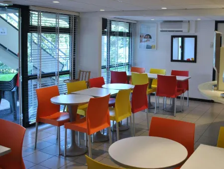 Premiere Classe Lille Ouest - Lomme Отели в г. Премеск