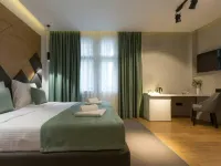 Capital Hotel Garni Hotels near Splavovi
