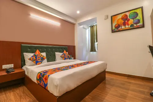 FabHotel Lime Tree Near Yashobhoomi Convention Centre Hotels in South West Delhi