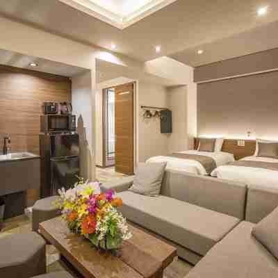 Grand Stay Asahibashiekimae Rooms