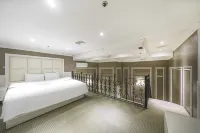 Byeongjeom Cinema Hotels near Suwon University