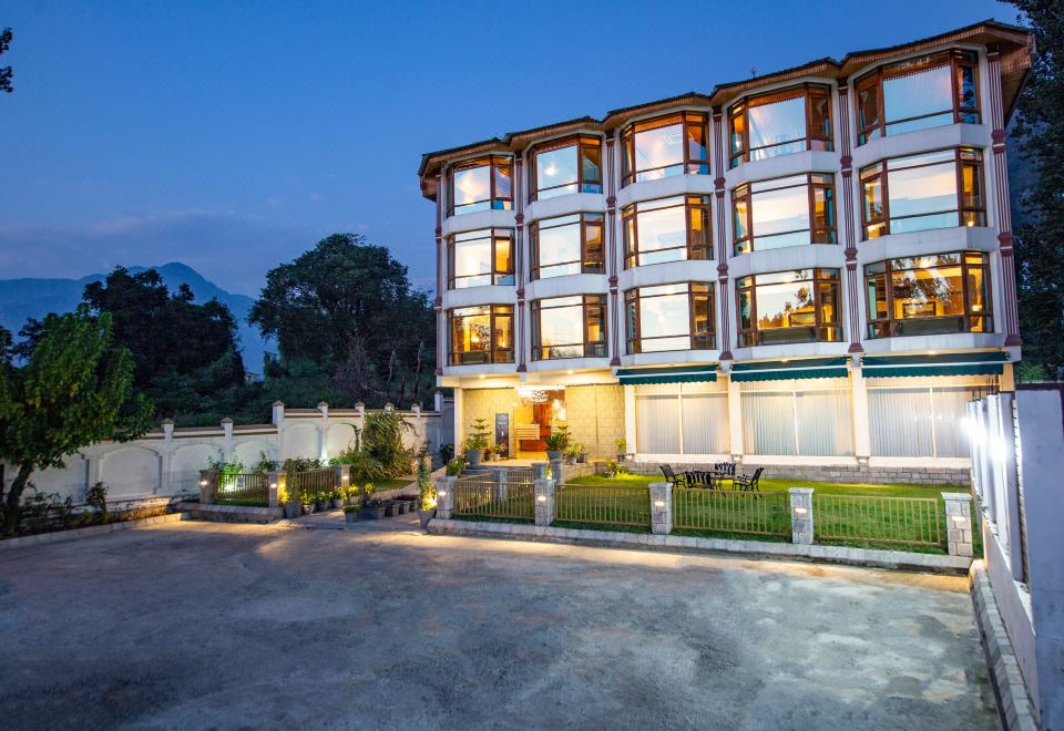 hotel overview picture