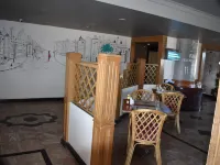 Hotel Rang Sharda Hotels near Mātunga