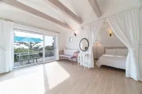 Taean (Anmyeondo) Grumpy House Pension