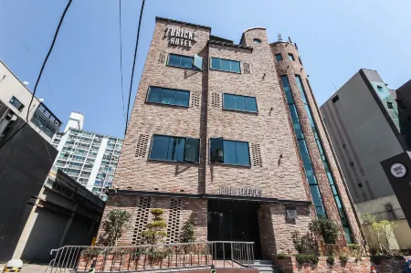 Jinju Seven Brix Отели рядом с достопримечательностью «Чинянхо»