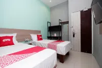 OYO Flagship 2124 Kars Inn Semarang Hotel dekat Masjid Al- Kaustar FSM UNDIP
