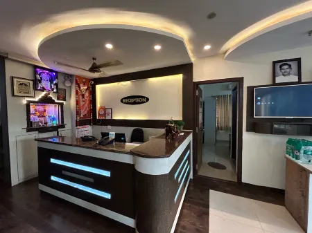 Hotel Sai Skanda Отели рядом с достопримечательностью «Old Chariots, Dharmasthala»