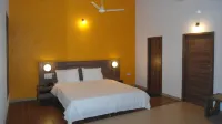 Golden Swan Beach Resort Hotel a Rahatad