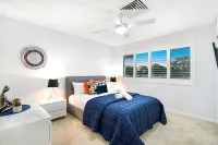Luxico Whitehaven (Heated Pool) - 4-Star