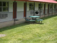 Shepherd Mountain Inn & Suites Hotel dekat Fort Davidson State Historic Site