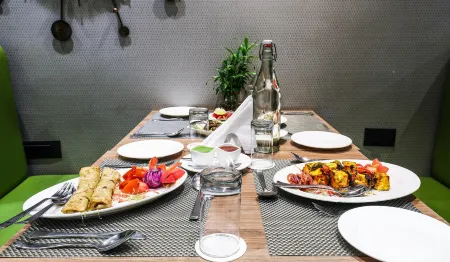 Hotel Bluestone Nehru Place by the Cosy Hotels Отели рядом со станцией Moolchand