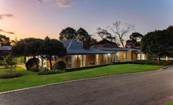 Tranquil Estate with Pool Heated Spa   Gardens