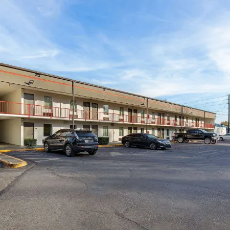 Super 8 by Wyndham Kingsport
