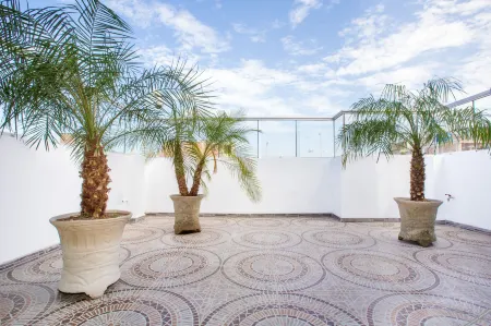 Hostal Florida Отели в г. Ламбаек