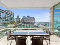 Gorgeous 2Br in Wynyard Quarter by Zodiak Stays