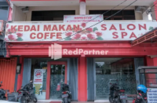 Vandhela Homestay Syariah 2 Mitra RedDoorz Hotels in Gayungan