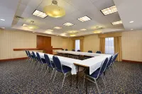 Hampton Inn Farmville - parking