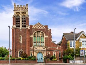 Grade 2 Listed Converted Church, Within 750Yrds to Southsea Beach