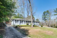 Atlanta Home w/ Movie Projector & Basketball Hoop! Hotels near Korean Central Presbyterian of Atlanta