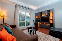VESTA - Luxury APT - 1BR - Mountain View Residence Hotels near French University of Egypt