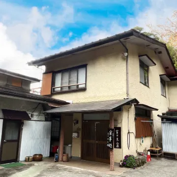 Fujimi Sanso Hotels near Joren Waterfall