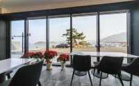 Tongyeong Bridge Hotel - Beach