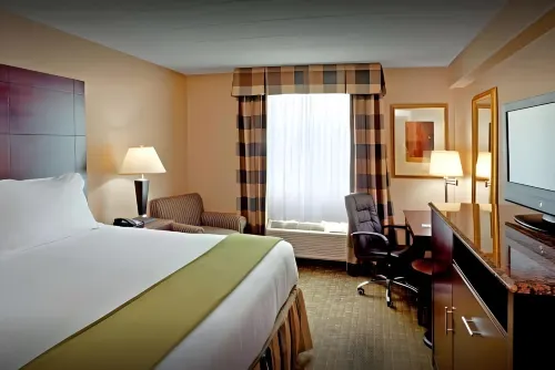 Days Hotel by Wyndham North Bergen /NYC Area Hotels in Weehawken