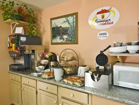 Super 8 by Wyndham Siloam Springs