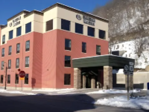 Comfort Inn & Suites Marquette - Prairie du Chien Hotels in Mendon