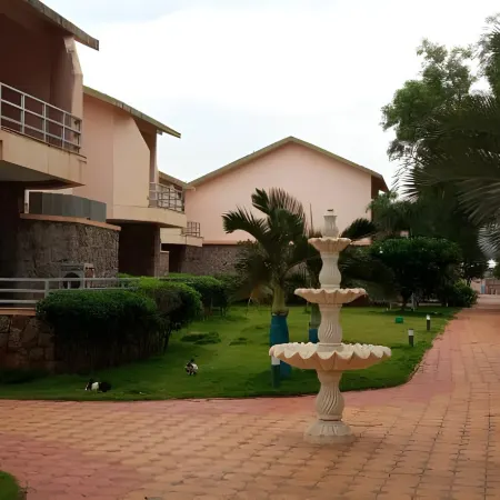 Krishna Heritage Resort