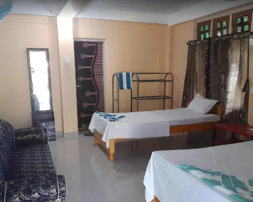 Rhino Cottage Hotels in Baksa