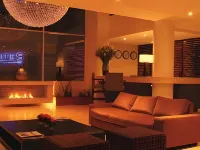Blue Suites Hotel - อ่างจากุชชี่