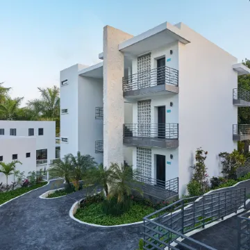 Cristalino Lagoon Front Hotel, Restaurant & Spa