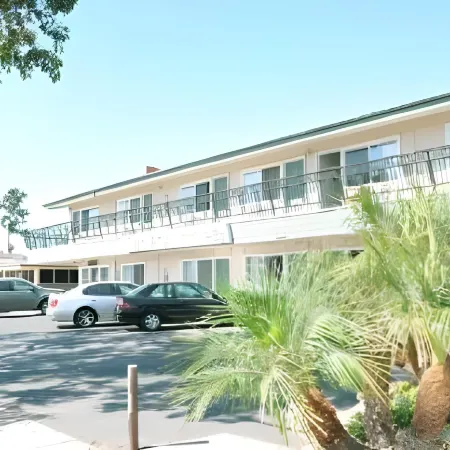 Crystal Lodge Motel