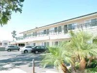 Crystal Lodge Motel