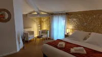 Le Poutic Hotels in Cazaubon