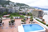 Hotel Eloisa - Rooftop Pools