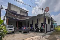 RedDoorz syariah near Universitas Mulawarman Hotel di Temindung Permai