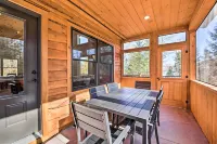 Cozy & Peaceful Waterfront Cabin on Porter Lake! - parking